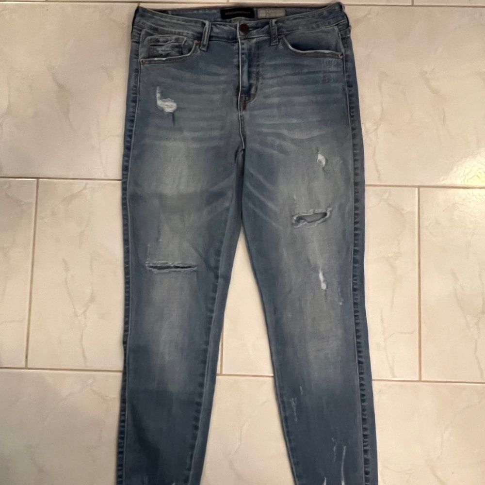 Aeropostale high waisted ankle jeggings. Size 8. Gently used condition